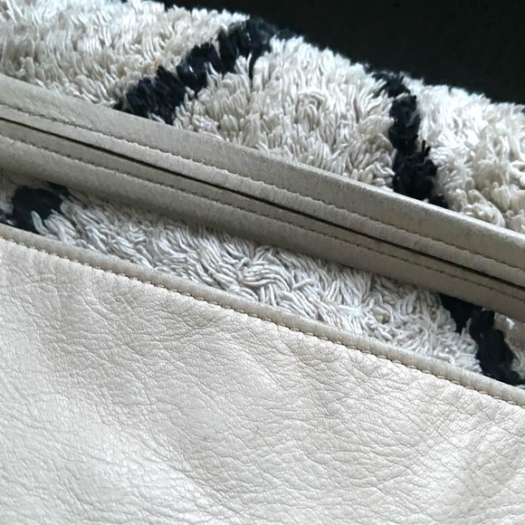 Marc Jacobs cream leather hobo bag - Picture 8 of 12